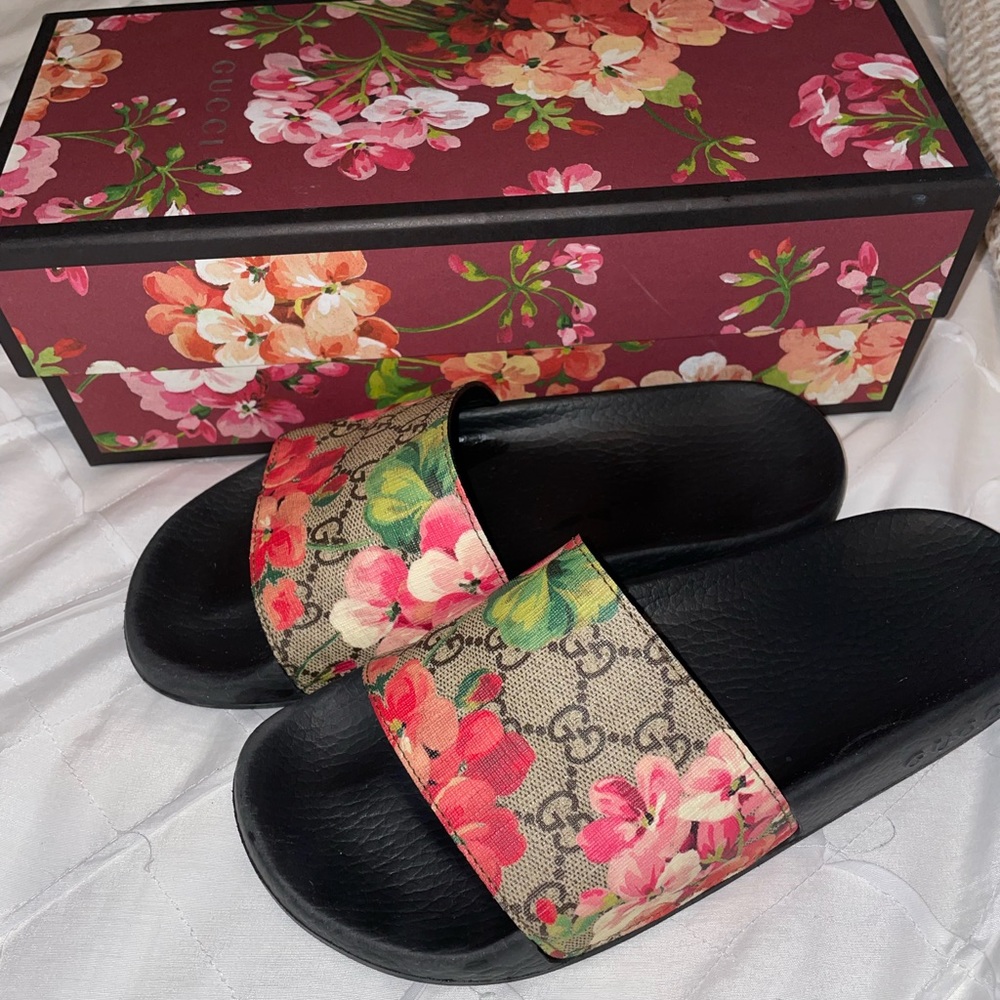 Gucci Floral Black Sandals